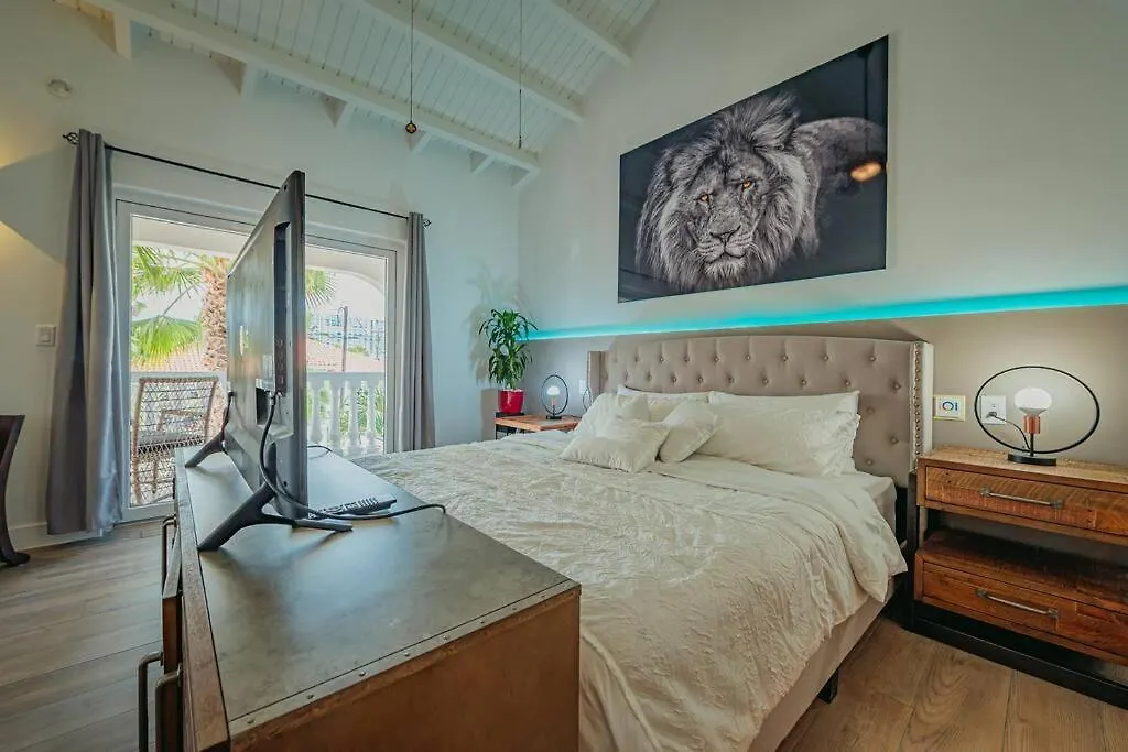 New! Villa De Leon, Suitable For 14 Persons. 5 Bedrooms, 5 Bathrooms Palm Beach 0*,  Aruba
