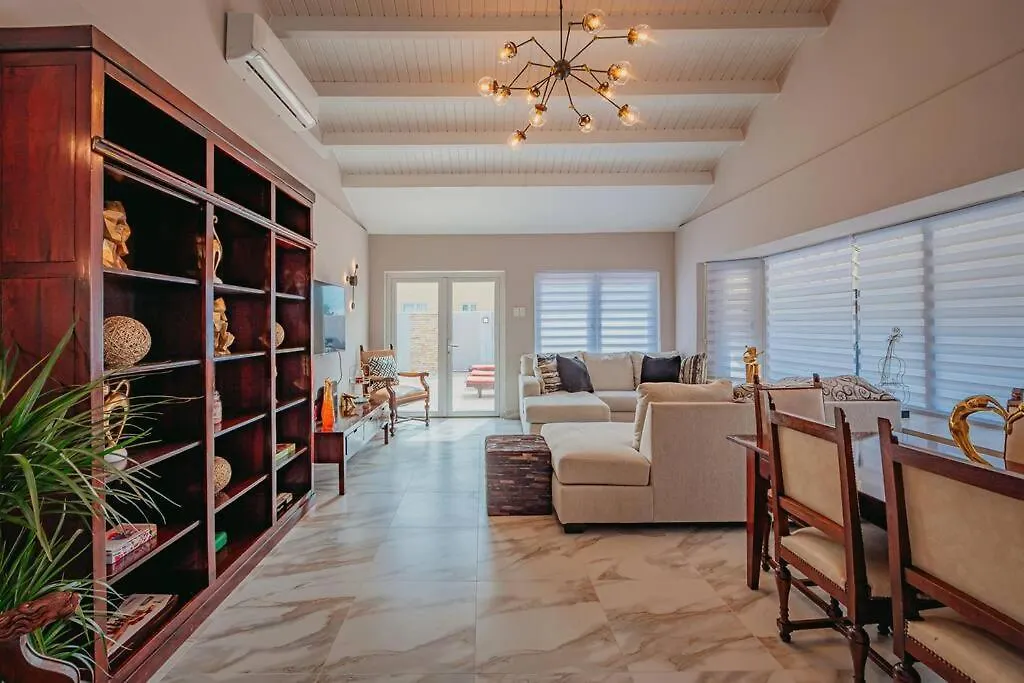 New! Villa De Leon, Suitable For 14 Persons. 5 Bedrooms, 5 Bathrooms Palm Beach 0*,
