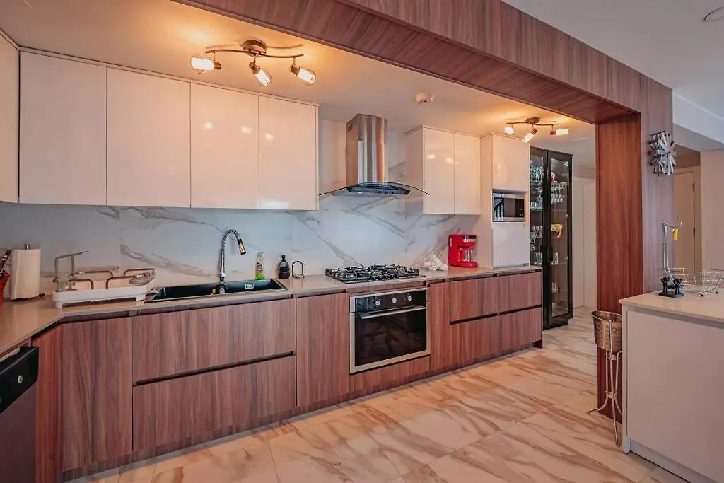 Apartamento New! Villa De Leon, Suitable For 14 Persons. 5 Bedrooms, 5 Bathrooms Palm Beach